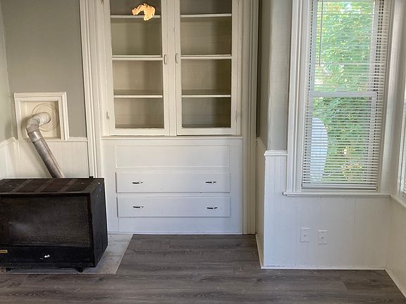 5th image of 94 Snell St