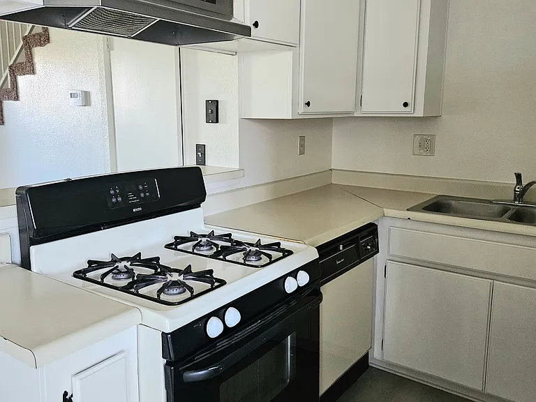 16137 Apple Valley Rd #2 — Photo 8