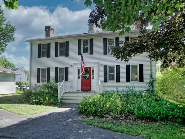 42 York Street, Kennebunk, ME 04043