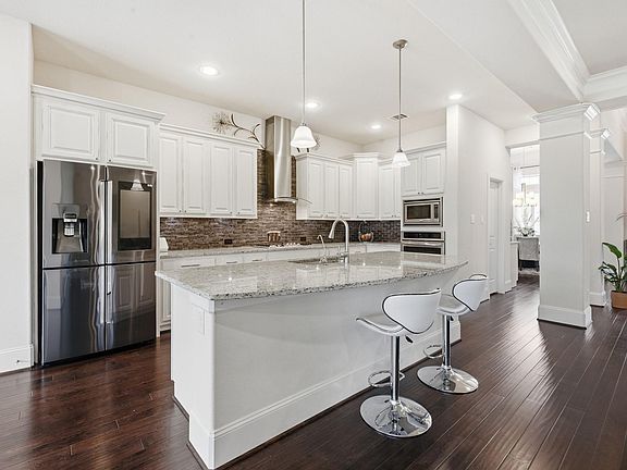 4th image of 4320 Egremont Pl
