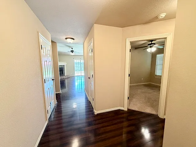 3 bed, 1356 sqft, $1,795 — Photo 2