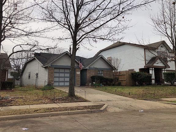 3rd image of 3037 Saint Nicholas Dr