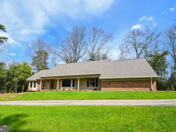 3216 Golf Club Dr, Gainesville, GA 30506