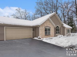 1137 Bridge Crest Dr SE, Ada, MI 49301