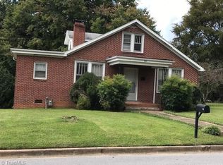 527 Washburn Ave, Eden, NC 27288