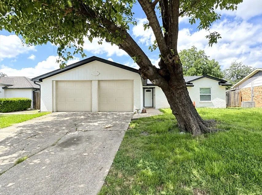 1st image of 613 Dawn Dr #613