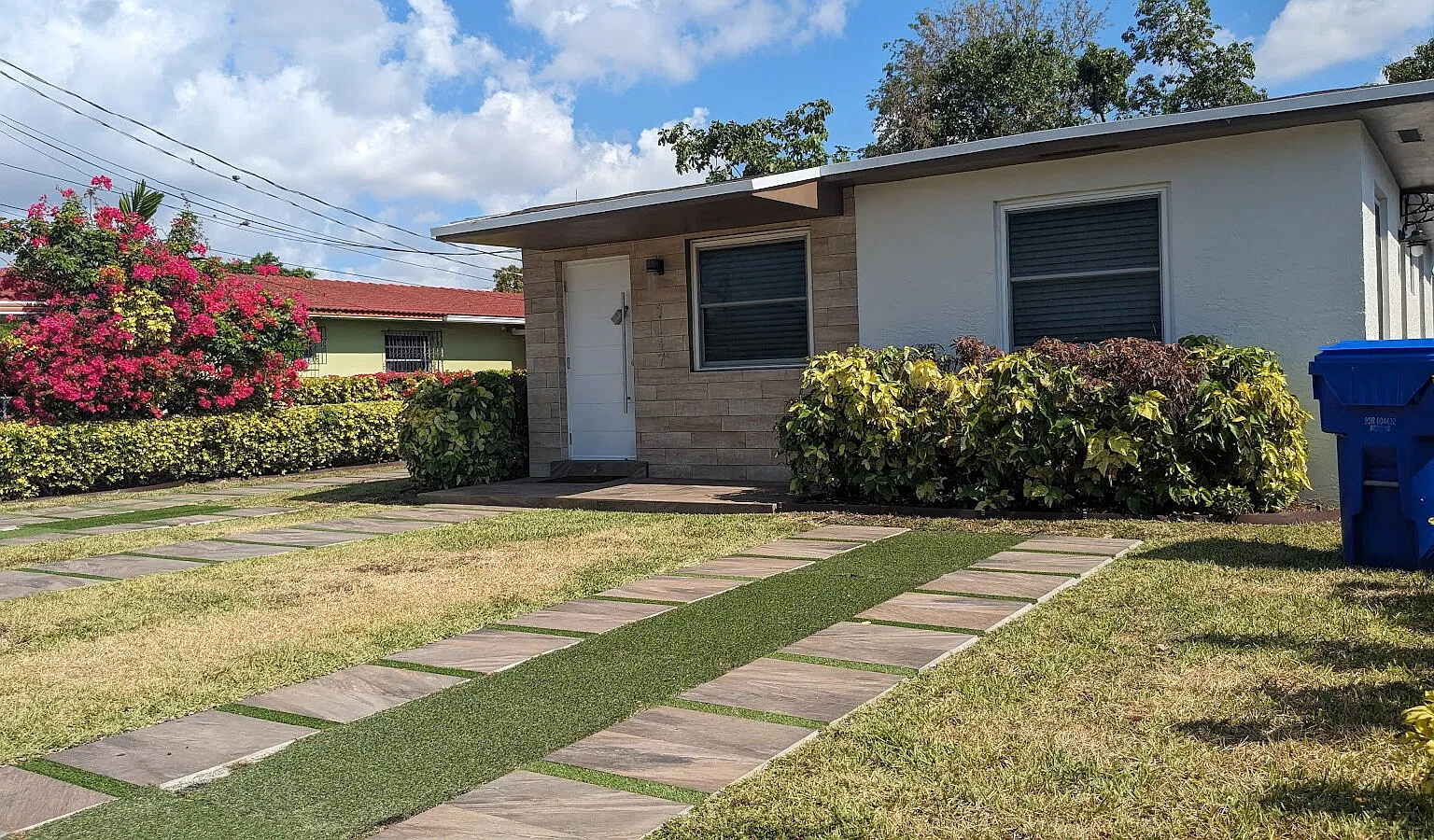 3147 SW 24th St — Photo 3