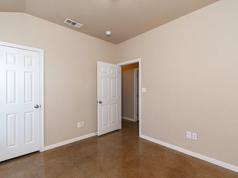 4403 Cambridge Dr #B — Photo 12
