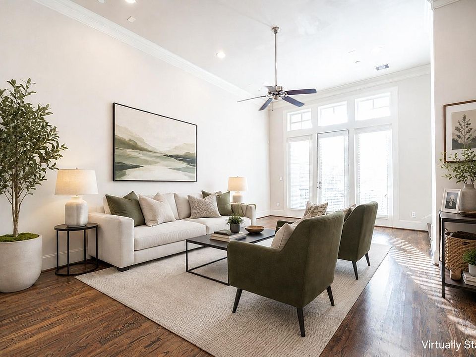 1st image of 1027 Saint Charles St