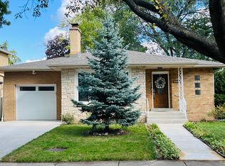 1041 Vernon Ave, Park Ridge, IL 60068