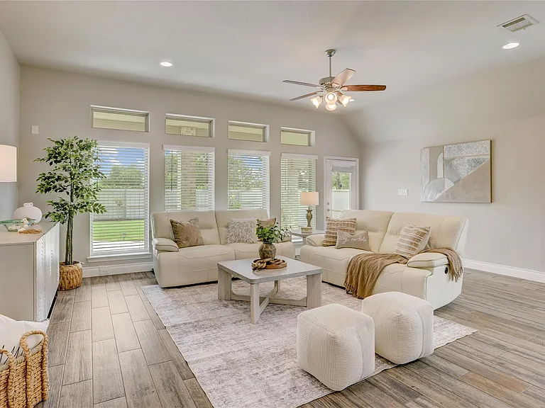 9811 Faulkner Trl — Photo 10