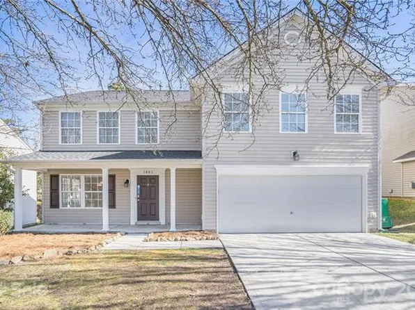 1061 Chalk Hill Ln, Charlotte, NC 28214