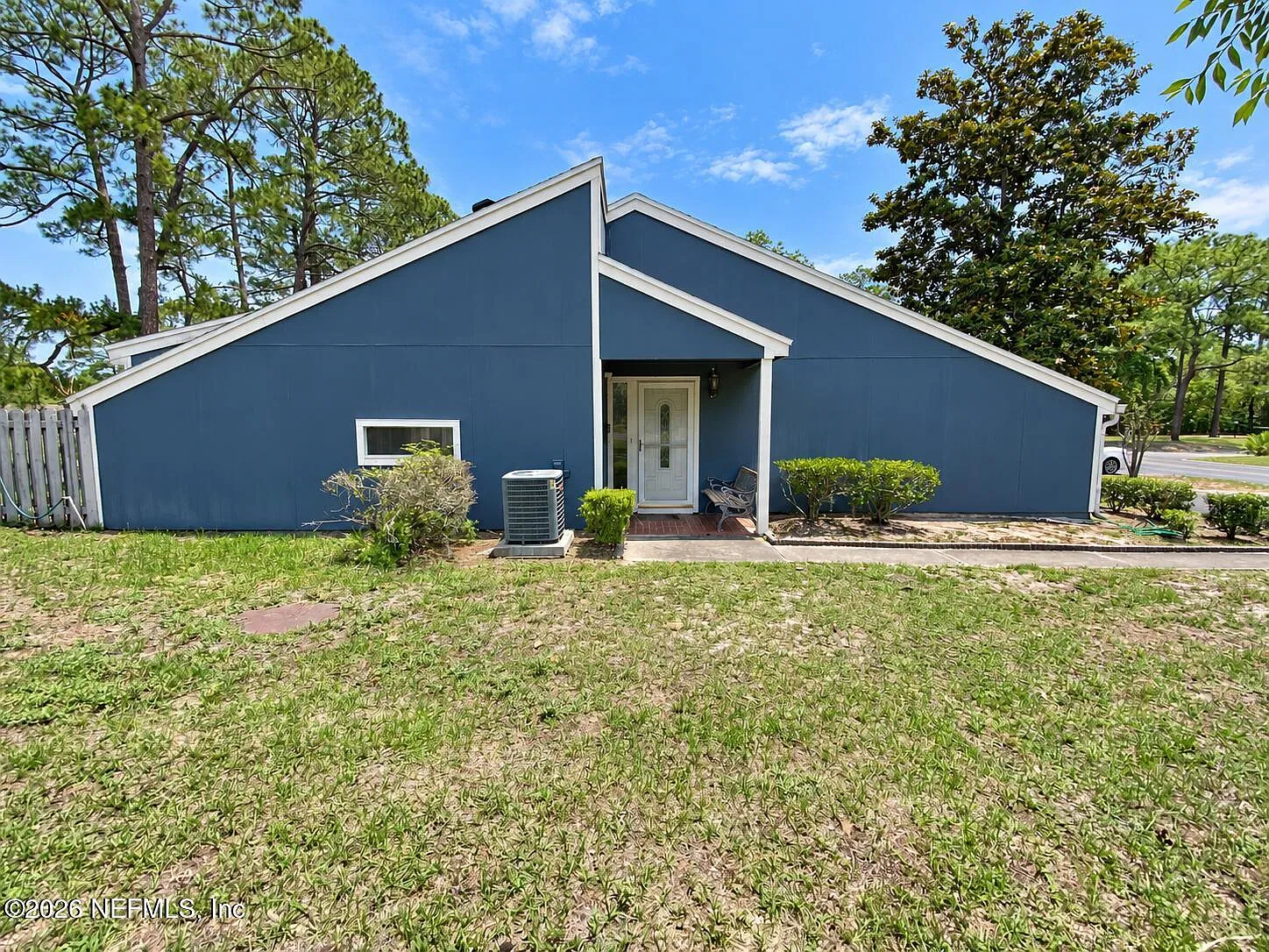 2 bed, 2.0 bath, 1313 sqft, $1,450 — Photo 1