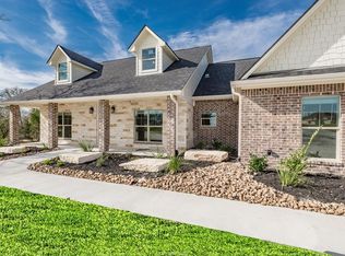 7500 Los Lobos Dr, Bryan, TX 77808