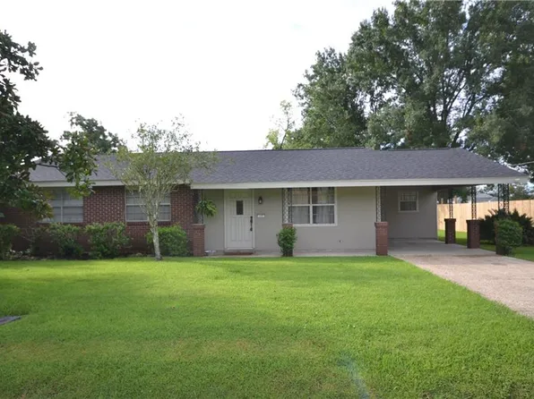 13 River Park Dr, Hahnville, LA 70057