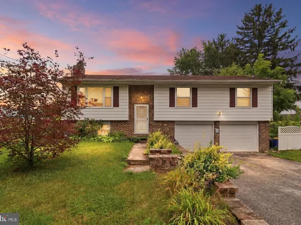 2708 Sunset Ln, York, PA 17408