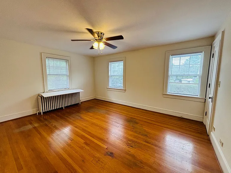 606 Preston Ave — Photo 17