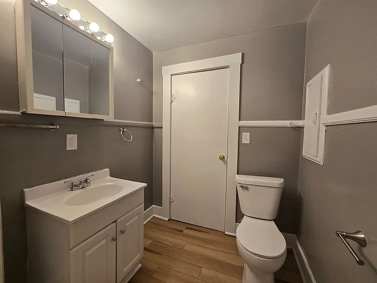 1104-1106 S Jay St — Photo 16