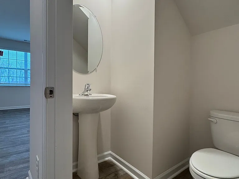 1310 Broholmer Ln — Photo 30