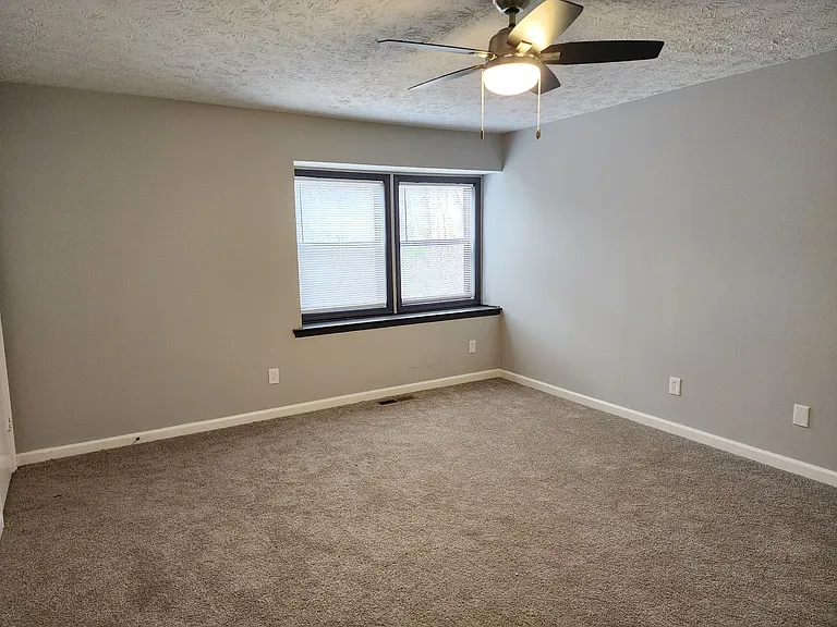 836 Sunset Ct NW — Photo 7