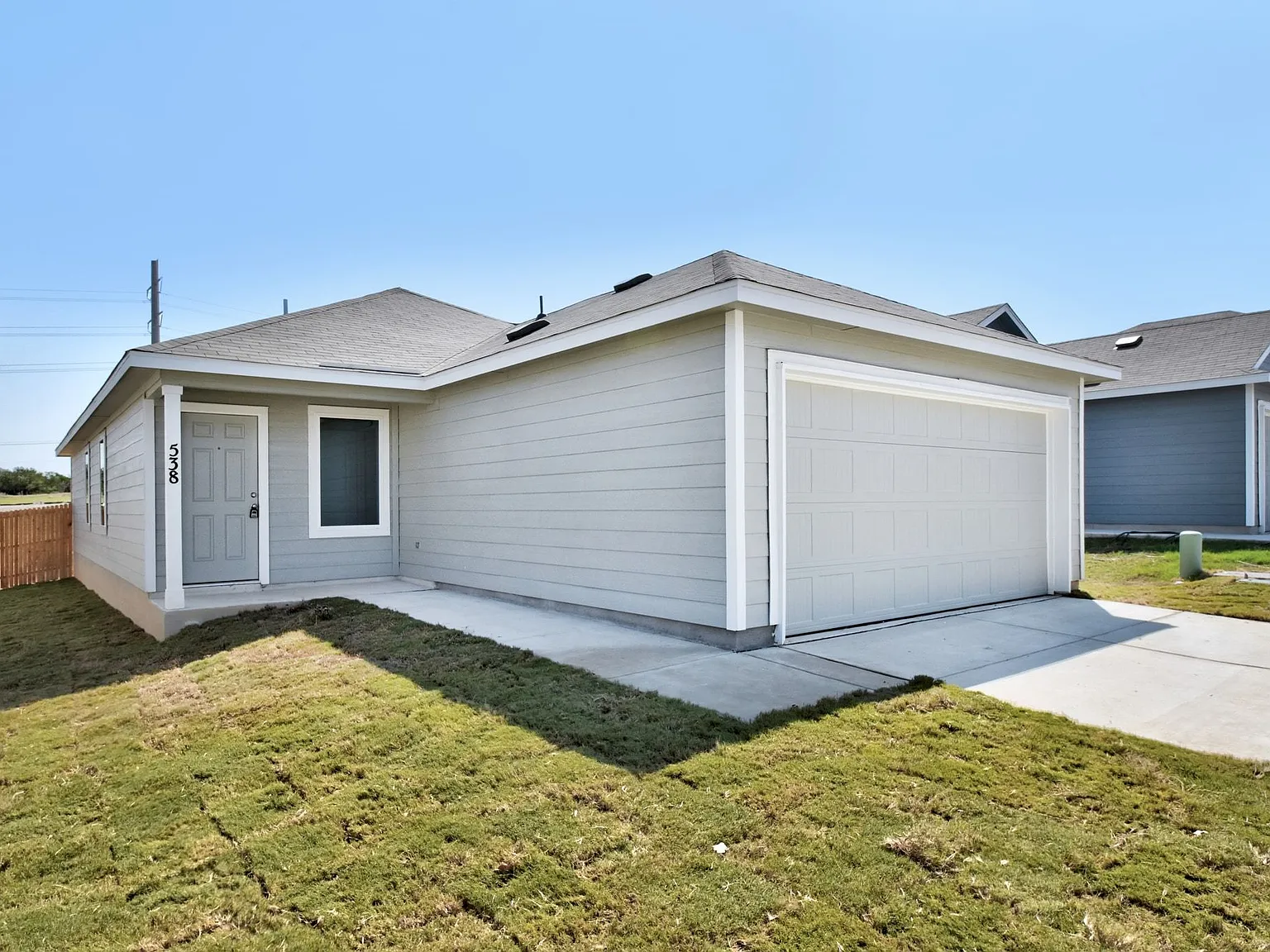 3 bed, 1266 sqft, $1,495 — Photo 1
