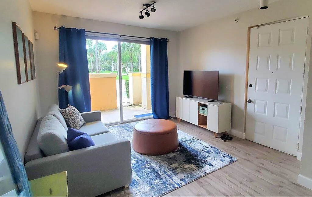 1 bed, 1.0 bath, 596 sqft, $2,375 — Photo 1