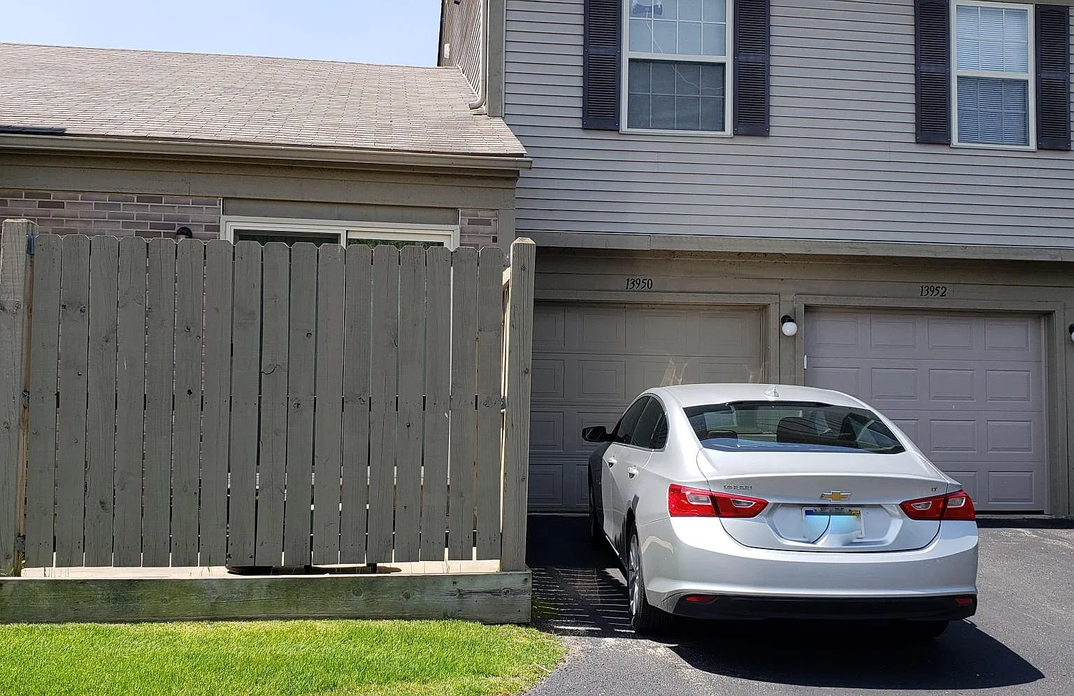 2 bed, 978 sqft, $1,700 — Photo 3