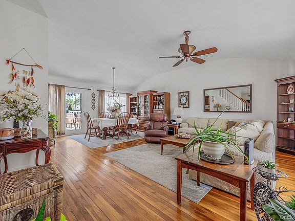 4th image of 111 Chapel Hill Drive