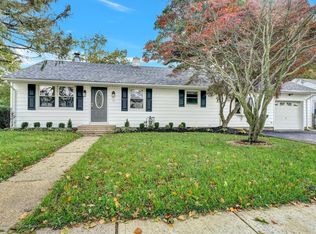 20 Wyckoff Rd, Eatontown, NJ 07724