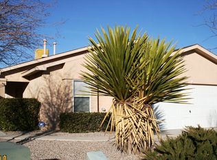 613 Clayton Meadows Dr NE, Rio Rancho, NM 87144