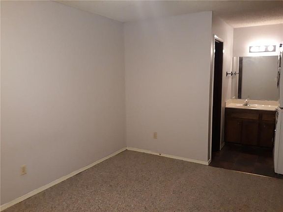 4th image of 13763 Turnberry Ln Unit 107