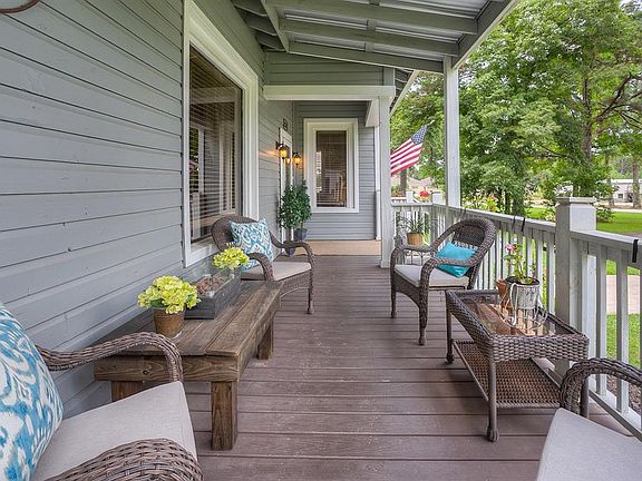 Another view of the large front porch and the front entrance.