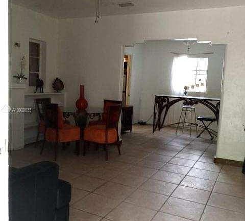 3rd image of 111 NW 42nd St #113