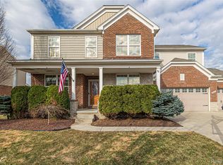 49503 Gracechurch Rd, Macomb, MI 48044