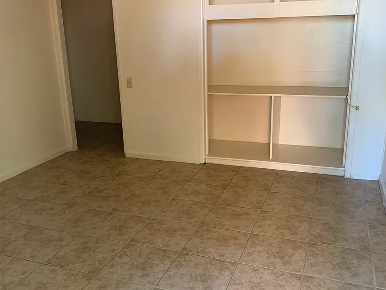 Greenwood Apartments — Photo 31