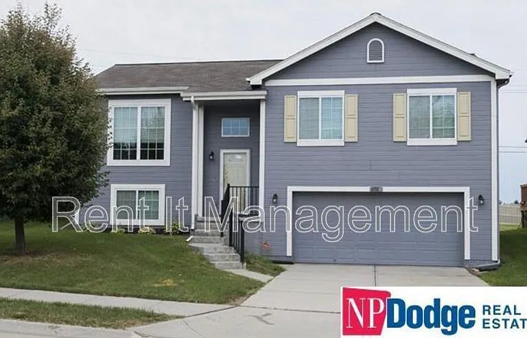 4701 N 168th Ave — Photo 1