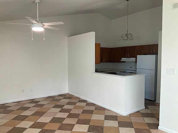 4th image of 138 Witten Cir APT A
