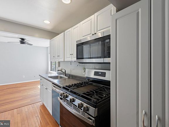 3rd image of 11200 Cherry Hill Rd #52