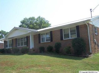 130 11th Pl NW, Arab, AL 35016