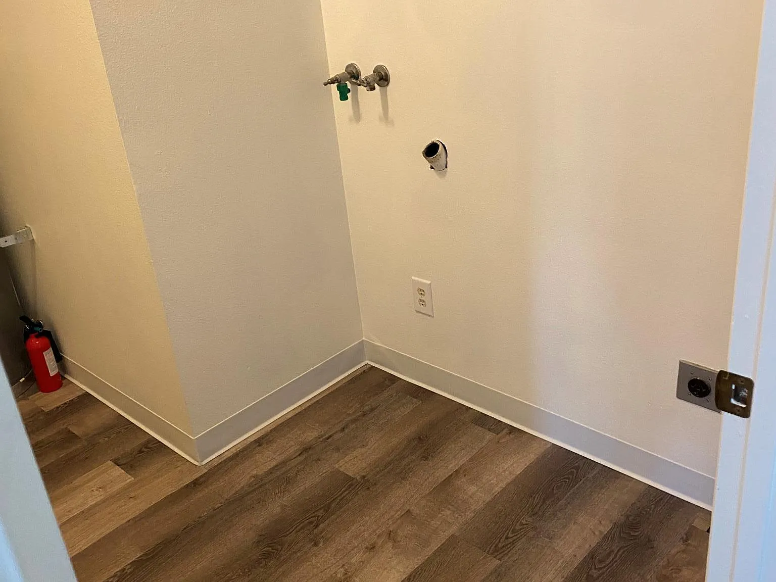 2 bed, 816 sqft, $1,400 — Photo 2