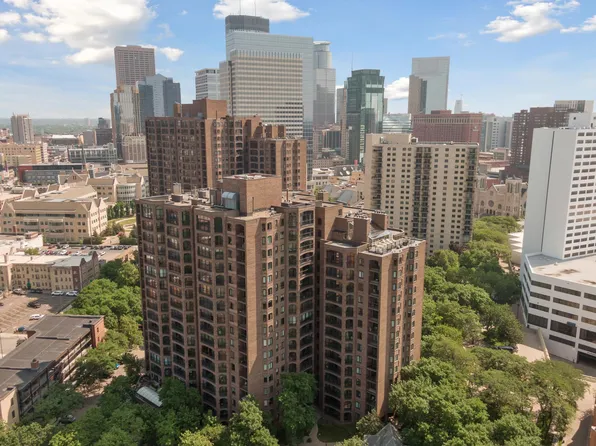 1235 Yale Pl APT 1005, Minneapolis, MN 55403
