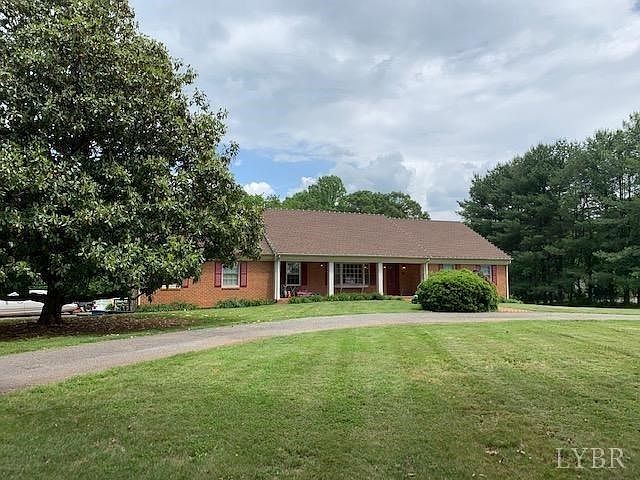 1st image of 304 Casaloma Dr