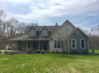 93 Red Fox Ln, Salt Point, NY 12578