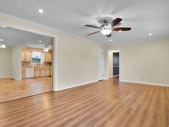 5th image of 241 Spring St