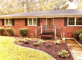 405 Plantation Dr, New Bern, NC 28562