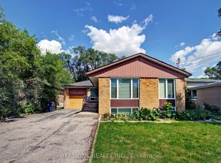 136 Waterloo Ave #BASEMENT, Toronto, ON M3H 3Y8