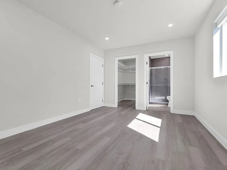 1575 Manning Ave — Photo 7