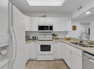 15 Plantation Dr APT 101, Vero Beach, FL 32966
