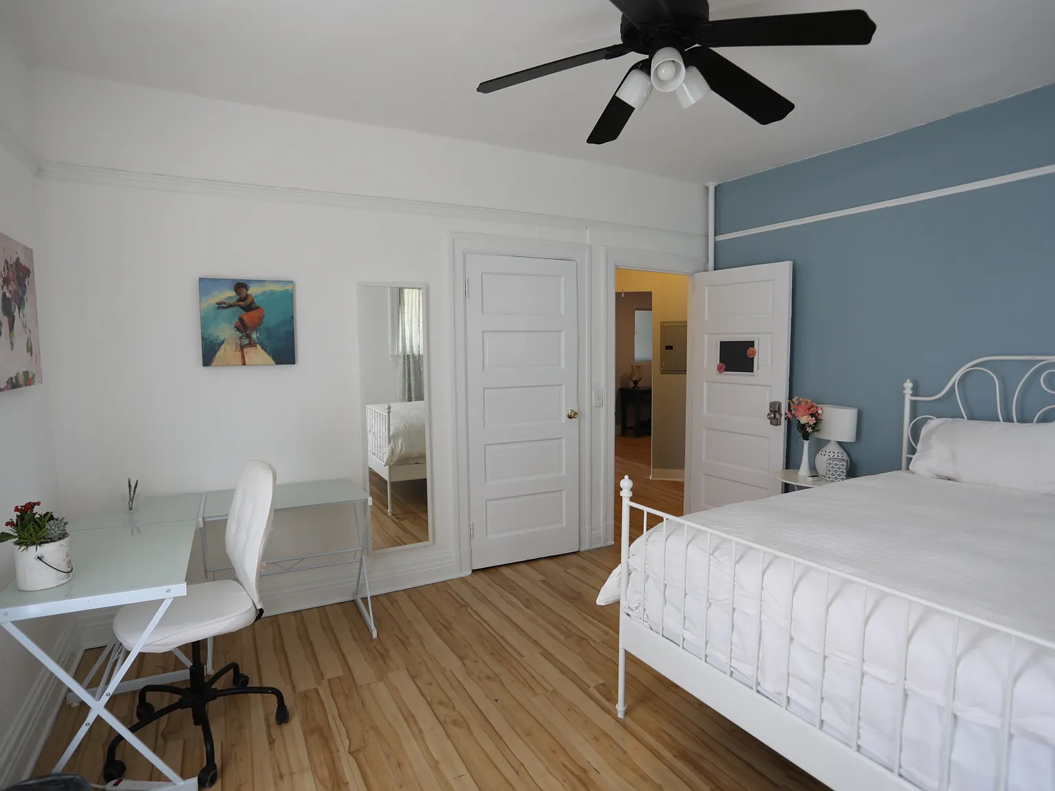 3 bed, 4190 sqft, $1,000 — Photo 2