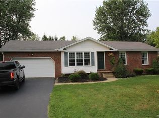 5625 Meadow Dr, Hamburg, NY 14075